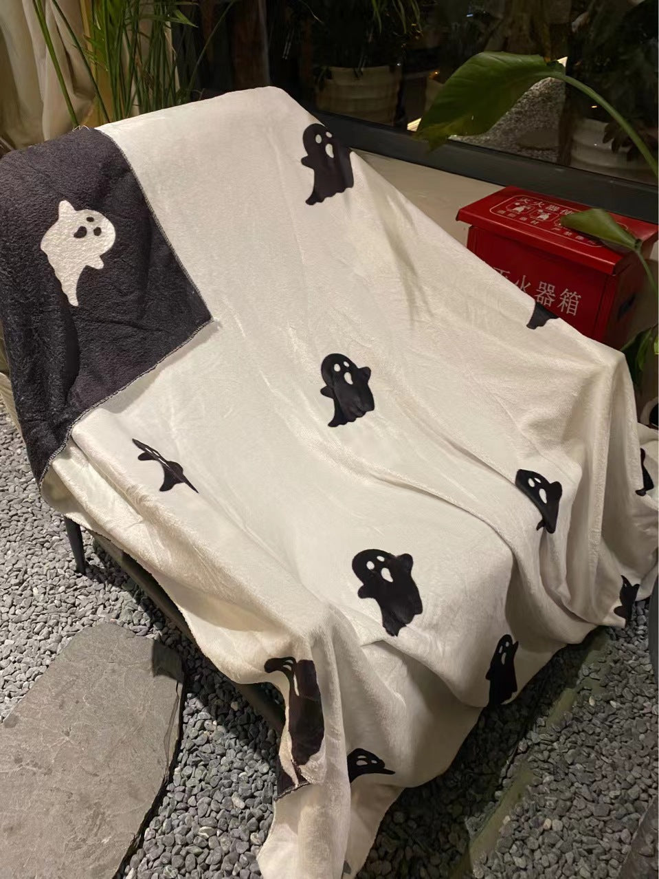 2023 Halloween Pink Ghost Blanket Flannel Reversible Super Soft Blanket